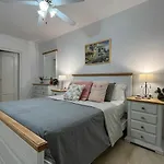 Frontline Golf Apartment